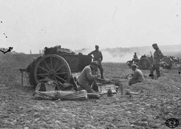 Artyleria I Brygady Legionów Polskich na pozycji pod Raśną. 25.08.1915 r. Fot. CAW