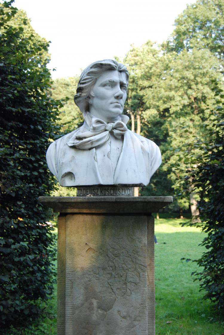 Pomnik T. Kościuszki w Parku Jordana w Krakowie. Źródło: Wikimedia Commons