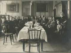 Trzciana (Słowacja), 1920. Członkowie Komitetu Plebiscytowego Spisko-Orawskiego. Źródło: PAU/Archiwum Nauki PAN i PAU