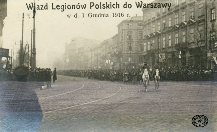 Wkroczenie oddziałów legionowych do Warszawy. 1.12.1916 r. Źródło: CAW