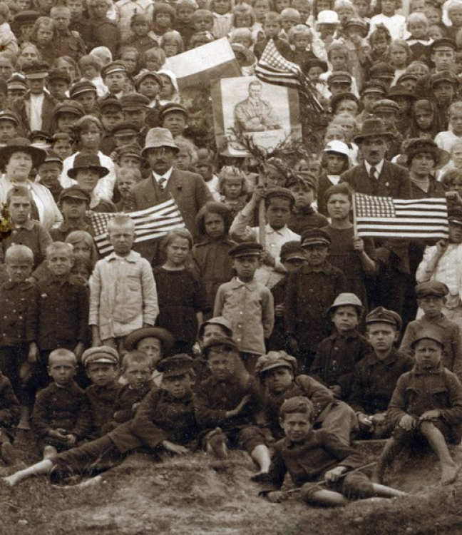 Lwów, 4 lipca 1921. Obchody amerykańskiego Dnia Niepodległości Fot. Hoover Institution Library & Archives. Źródło: Dom Spotkań z Historią