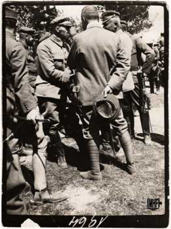 Józef Piłsudski na uroczystościach rocznicowych utworzenia 4 Pułku Piechoty Legionów Polskich, Ukraina – Optowa, 28 V 1916. Fot. MHF
