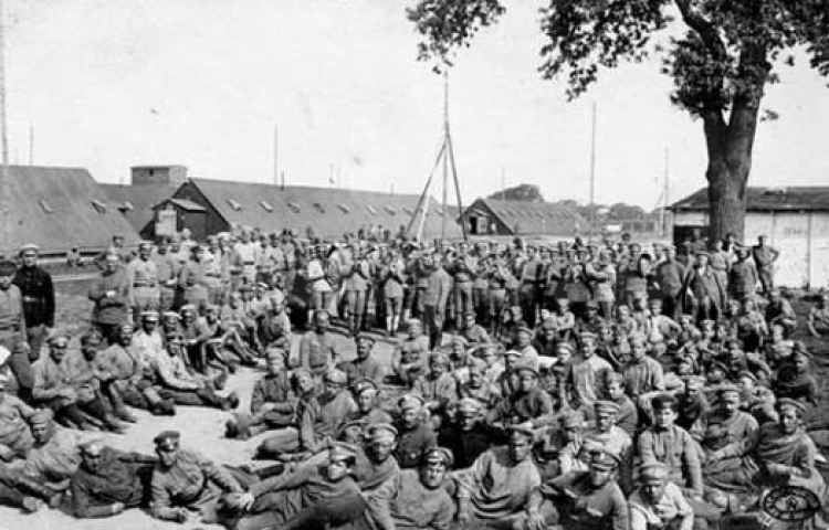 Jeńcy II Korpusu w obozie w G&uuml;strow, po bitwie pod Kaniowem – czerwiec 1918 r.