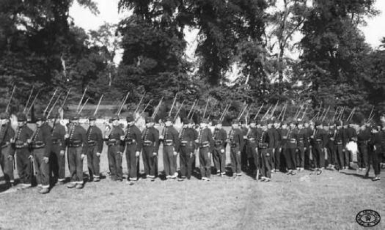 Ćwiczenia żołnierzy w Bayonne – sierpień 1914 r.