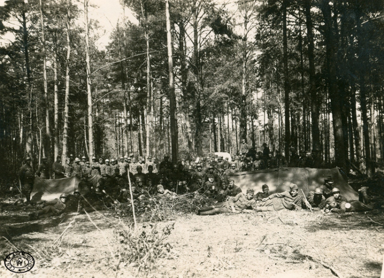 Przed wyprawą kijowską - obozowisko 9 komp. 5 Pułku Piechoty Legionów pod Zwiahlem.24.04.1920. Źródło: CAW