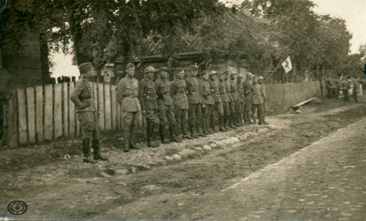 Odznaczanie żołnierzy 1 Dywizji Piechoty Legionów orderem Virtuti Militari,08.1920 r.