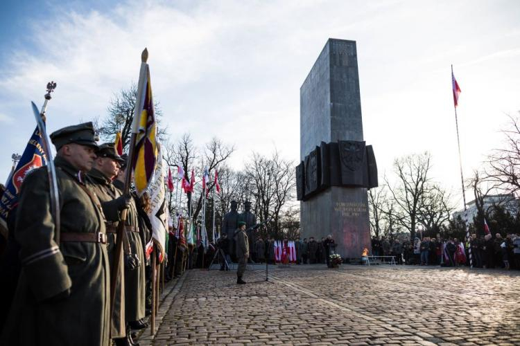 Uroczystości przed pomnikiem Powstańców Wielkopolskich w Poznaniu. Fot. PAP/M. Zakrzewski