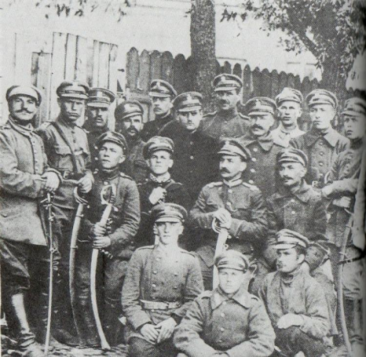 Żołnierze Pułku Tatarskiego Ułanów im. Mustafy Achmatowicza. 1919 r. Źródło: Wikimedia Commons