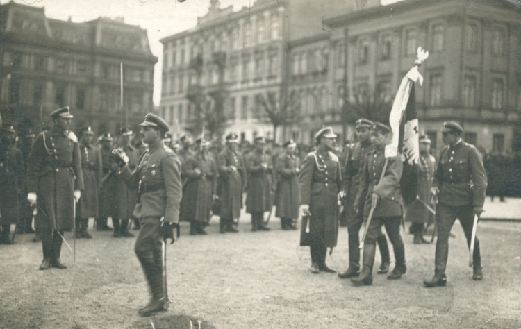 Obchody Święta 3 maja w Warszawie 1919 r. Źródło: BN Polona Obchody Święta 3 maja w Warszawie 1919 r. Źródło: BN Polona