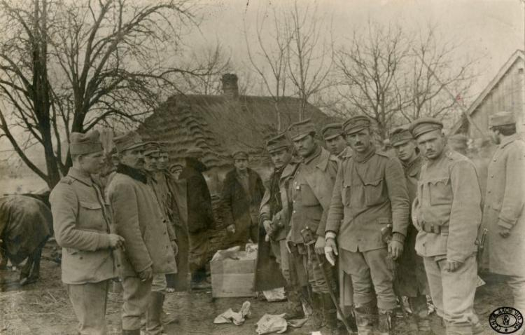 Legioniści z I Brygady Legionów Polskich, którzy brali udział w bitwie pod Łowczówkiem. Grudzień, 1914 r. Fot. CAW