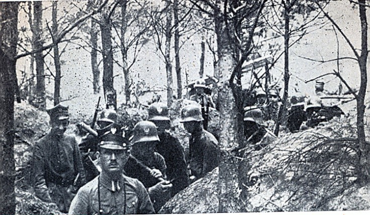 Powstańcy wielkopolscy w okopach, styczeń 1919 r. Źródło: Wikimedia Commons