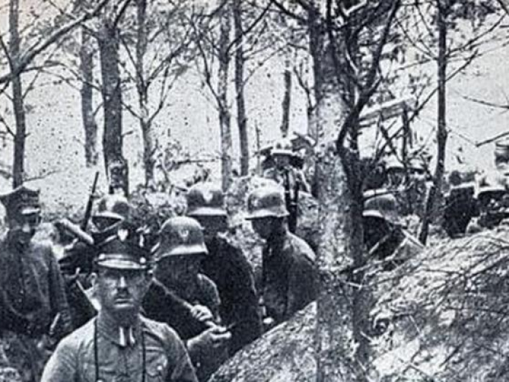 Powstańcy wielkopolscy w okopach, styczeń 1919. Źródło: Wikimedia Commons