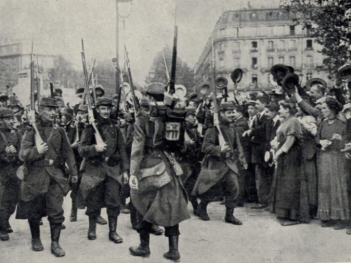 Wymarsz francuskich żołnierzy z Paryża w sierpniu 1914 r. Źródło: ze zbiorów P. Szlanty.
