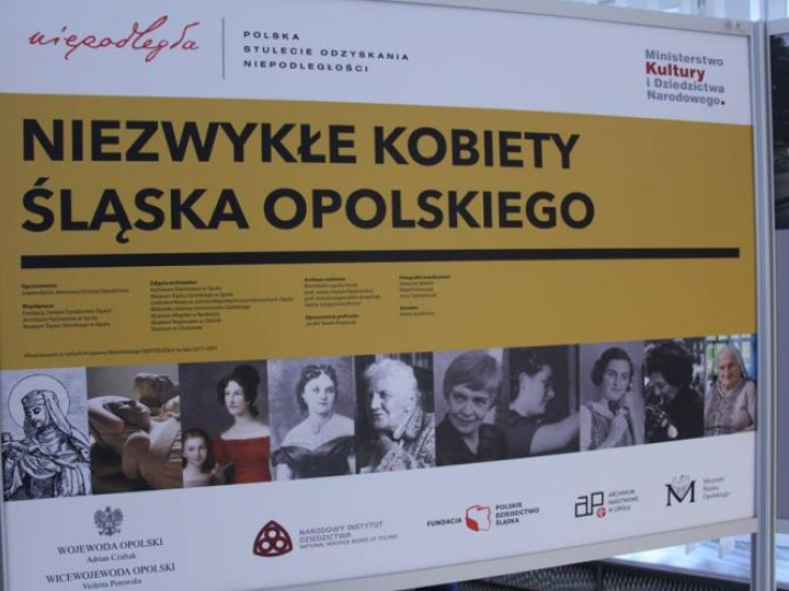 Wystawa "Niezwykłe Kobiety Śląska Opolskiego". Źródło: Opolski Urząd Wojewódzki