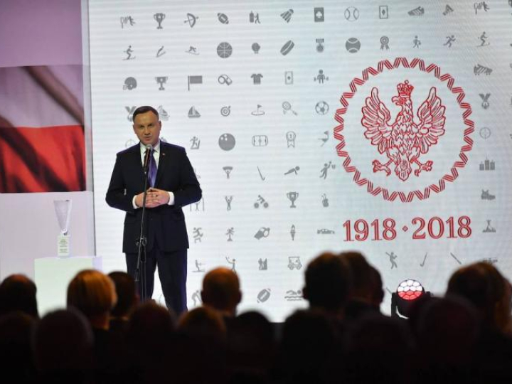  Prezydent RP Andrzej Duda podczas spotkania ze środowiskiem sportowym z okazji setnej rocznicy odzyskania niepodległości. Fot. PAP/B. Zborowski