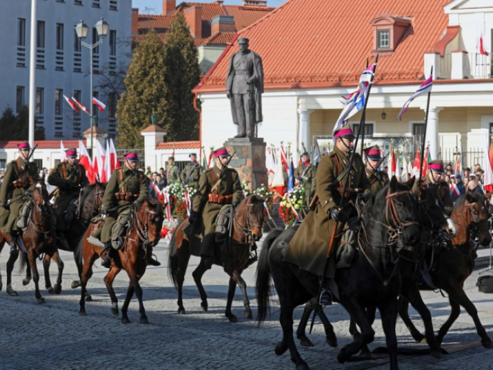 Obchody 100. rocznicy odzyskania niepodległości przez Białystok na Rynku Kościuszki. Fot. PAP/A. Reszko