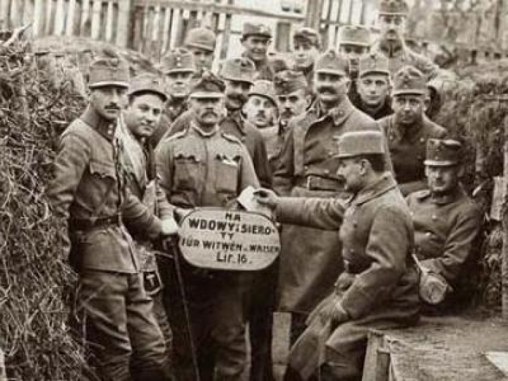 Polacy w armii austriackiej - 16 Pułk Piechoty Obrony Krajowej "Kraków". Wrzesień 1918 r. Fot. MHF