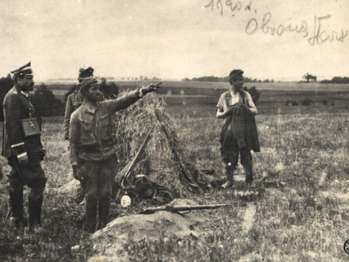 Gen. Józef Haller na froncie pod Radzyminem. 08.1920. Źródło: CAW