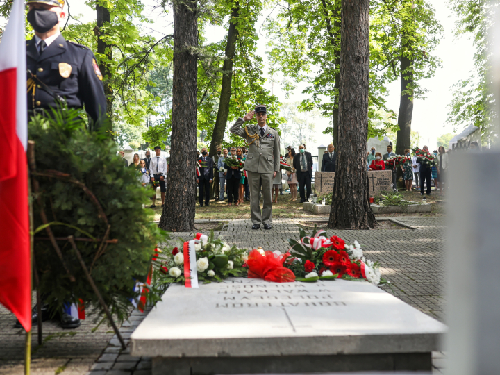 Główne uroczystości w ramach obchodów 100. rocznicy obrony Płocka przed armią bolszewicką na Cmentarzu Garnizonowym w Płocku. Fot. PAP/Sz. Łabiński