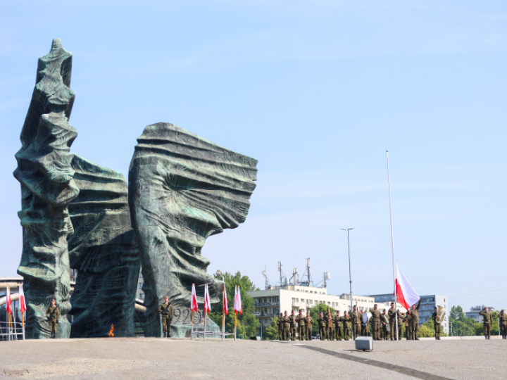 Uroczystości pod pomnikiem Powstańców Śląskich w Katowicach. Fot. PAP/Z. Meissner